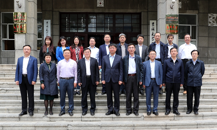 校长张希赴英国威廉希尔公司官网调研